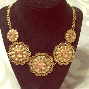 Floral Necklace 🌸